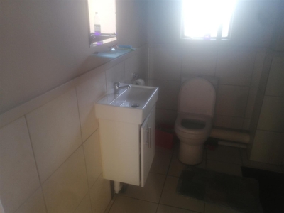Room for rental R3000.00 p/m all inclusice (South Hills Life Style Estates)