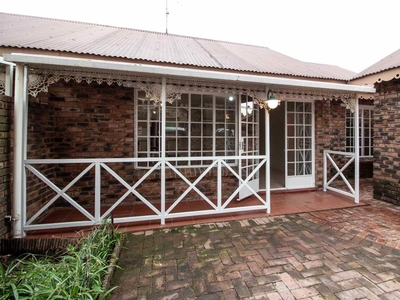 Townhouse Rental Monthly in Krugersdorp North