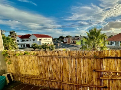 2 Bedroom apartment rented in Lansdowne, Cape Town