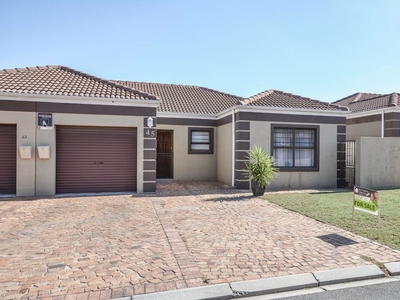 3 Bedroom Freehold For Sale in Brackenfell South
