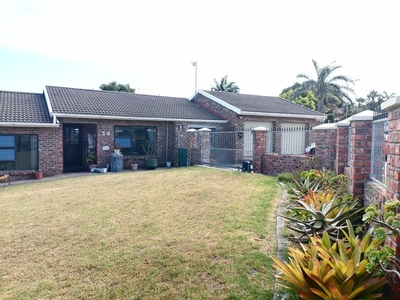 3 Bedroom House For Sale in Lovemore Heights