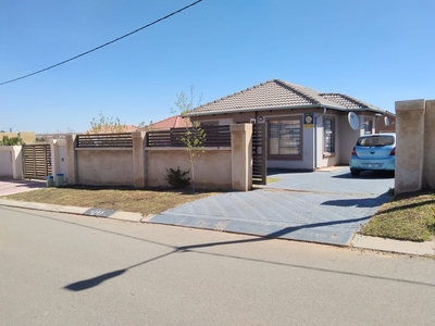 3 Bedroom House To Let in Witpoortjie