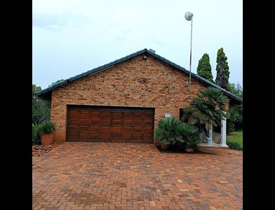 4 bed property to rent in vyfhoek