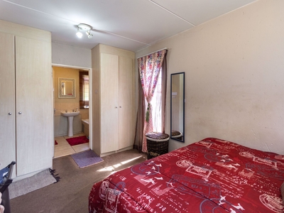 1 bedroom townhouse for sale in Klippoortjie