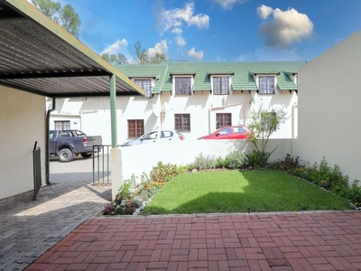 3 Bedroom Townhouse For Sale in Halfway Gardens