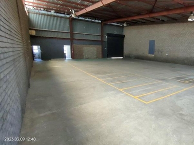 Mini Warehouse / Distribution Centre of 360 m² To Let in Halfway House. This access-controlled park is ideally located between the N1 Highway and R101 Pretoria Main Road.