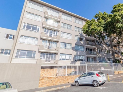 3 Bedroom apartment for sale in Green Point, Cape Town