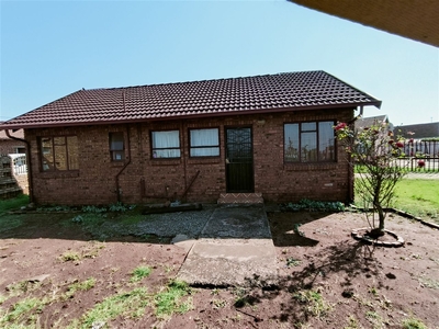 3 Bedroom House For Sale in Thubelihle