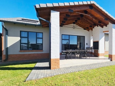 3 Bedroom townhouse - sectional to rent in Six Fountains, Pretoria