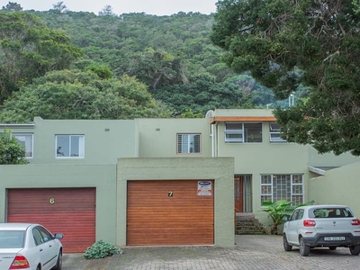4 Bedroom townhouse - freehold to rent in Wilderness Central