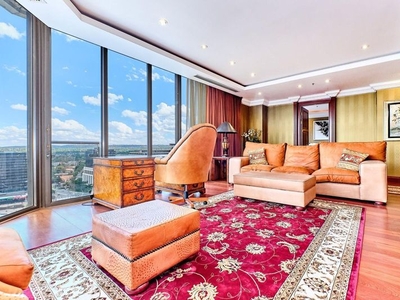 Luxurious apartment with incredible city views at the exclusive Michelangelo Towers