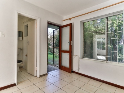 2 Bedroom Apartment For Sale in Stellenbosch Central