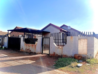3 Bedroom House for Sale For Sale in Philip Nel Park - MR573