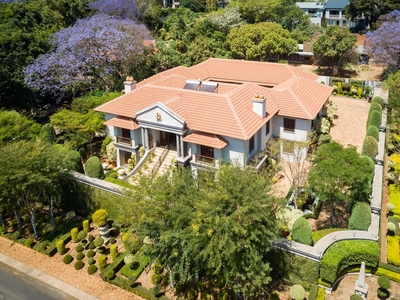 5 Bedroom House For Sale in Waterkloof