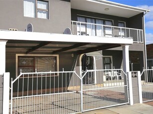11 Bed House in Ravensmead
