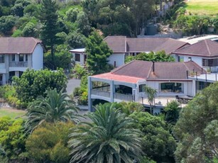 16 Bed House in Hout Bay and surrounds