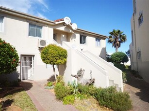 2 Bed Apartment in Gordons Bay Central