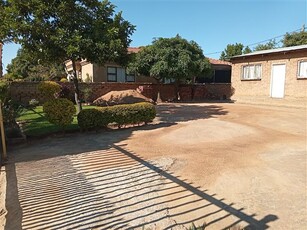 2 Bed House in Lethlabile