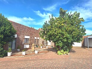 2 Bed Townhouse in Hartenbos