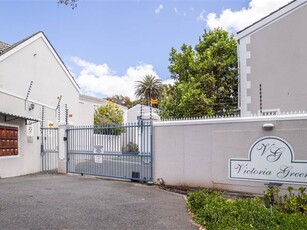 2 Bed Townhouse in Kenilworth