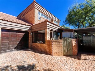 2 Bed Townhouse in Potchefstroom Central