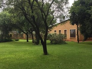 2 m² Land available in Delmas