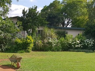 21.4 ha Farm in Hartbeesfontein