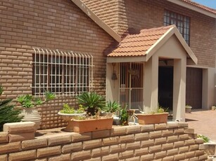 3 Bed House in Flimieda