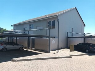 3 Bed Townhouse in Die Heuwel