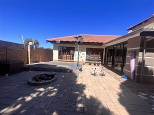 3 Bed Townhouse in Flamwood