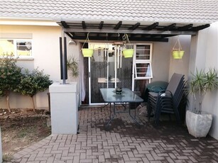 3 Bed Townhouse in Highveld Park