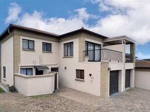 3 Bed Townhouse in Island View