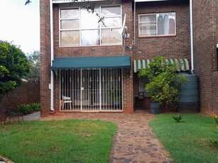 3 Bed Townhouse in Stilfontein