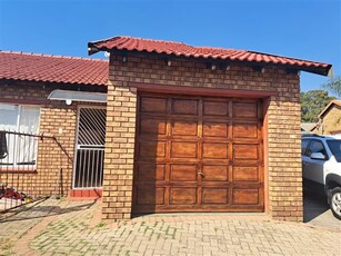 3 Bed Townhouse in Witbank Central