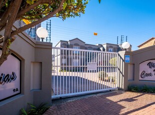 3 Bedroom Apartment Sold in Roodekrans