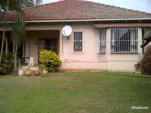 3 Bedroom House For Sale in Amanzimtoti