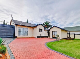 3 Bedroom House Sold in Lindhaven