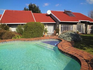 3 Bedroom House Sold in Roodekrans