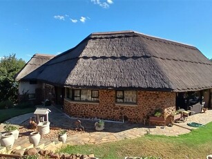 3.4 ha Farm in Hartbeespoort Dam