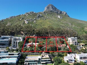 3 812 m² Land available in Clifton