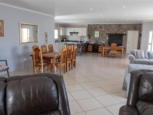 4 Bed House in Port Owen