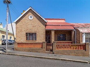 4 Bed House in Woodstock