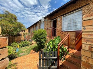 4 Bed Townhouse in Safari Gardens