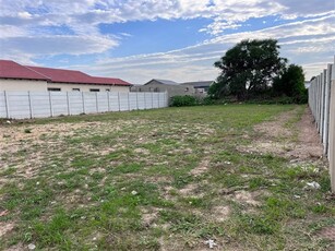 403 m² Land available in Fairview