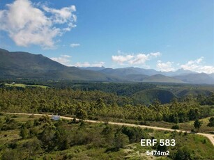 5 474 m² Land available in The Crags
