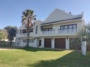 6 Bed House in Royal Alfred Marina