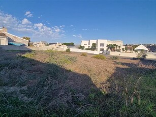 718 m² Land available in Myburgh Park