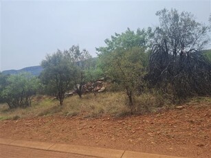 751 m² Land available in Leloko