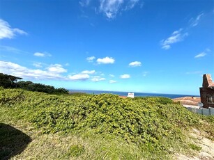 753 m² Land available in Beachview