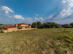 814 m² Land available in Kosmos